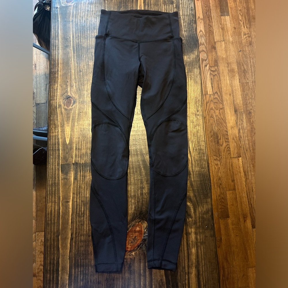 Lululemon size 4 leggings